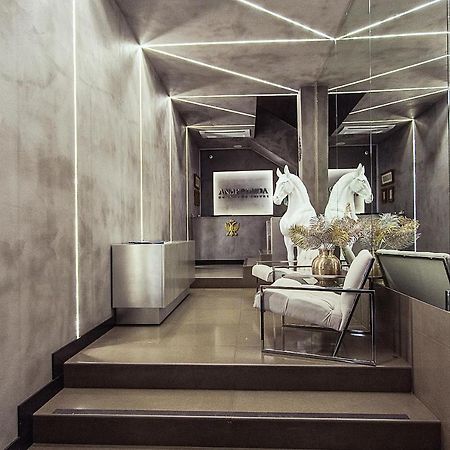 Andromeda Downtown Suites เอเธนส์ ภายนอก รูปภาพ